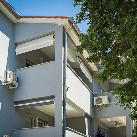 Apartment Apartment Lokva